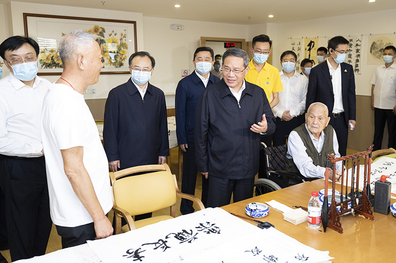 总理参观海口孝慈苑