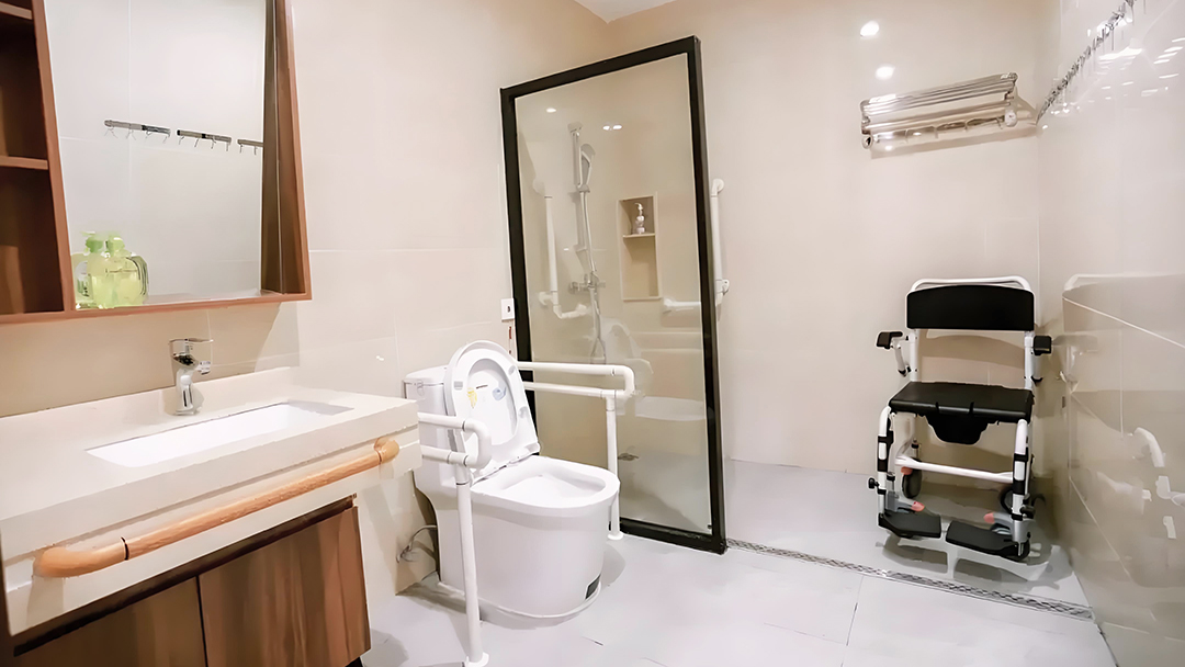浴室适老化