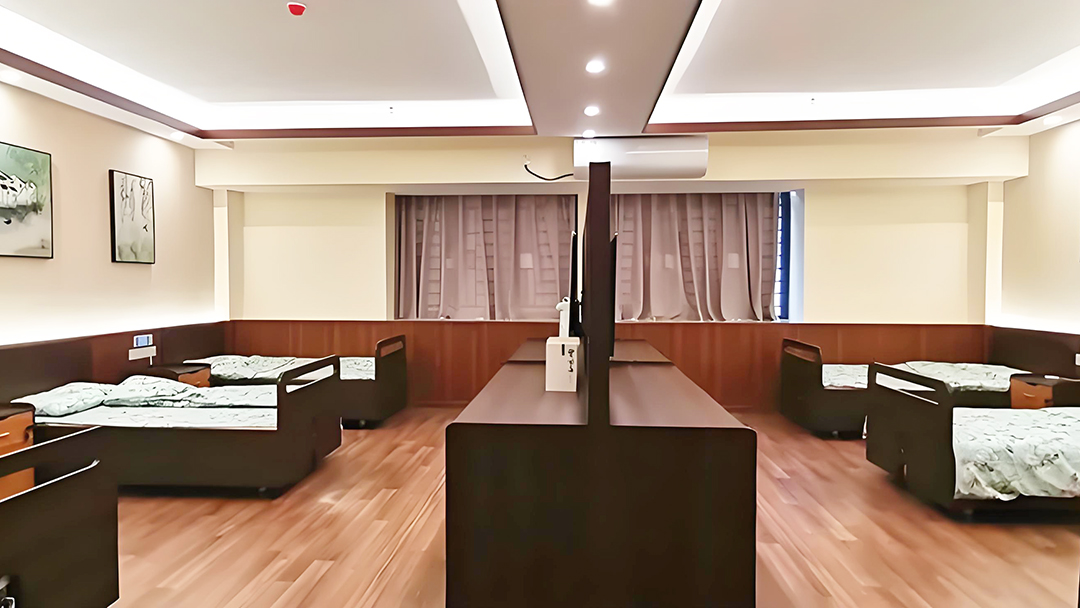 护理四人间