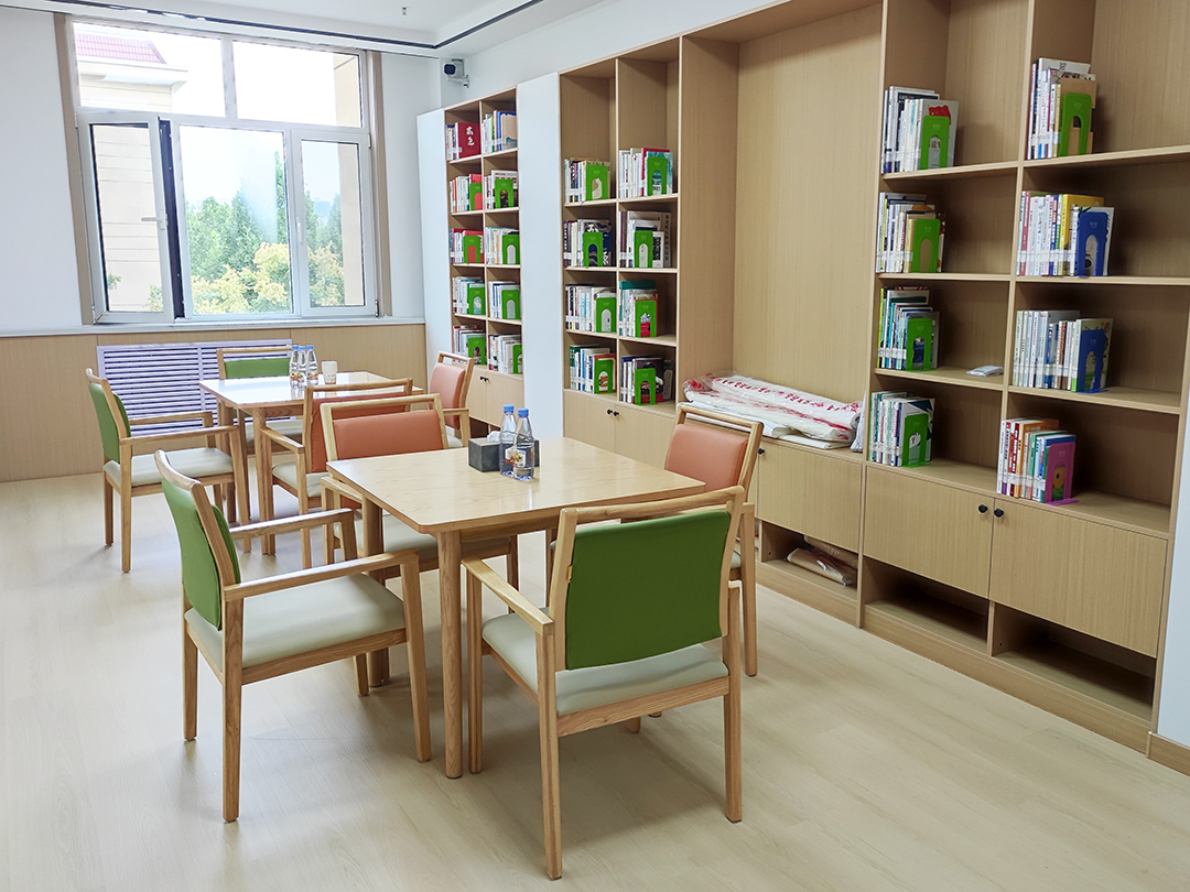 适老书桌 适老书桌